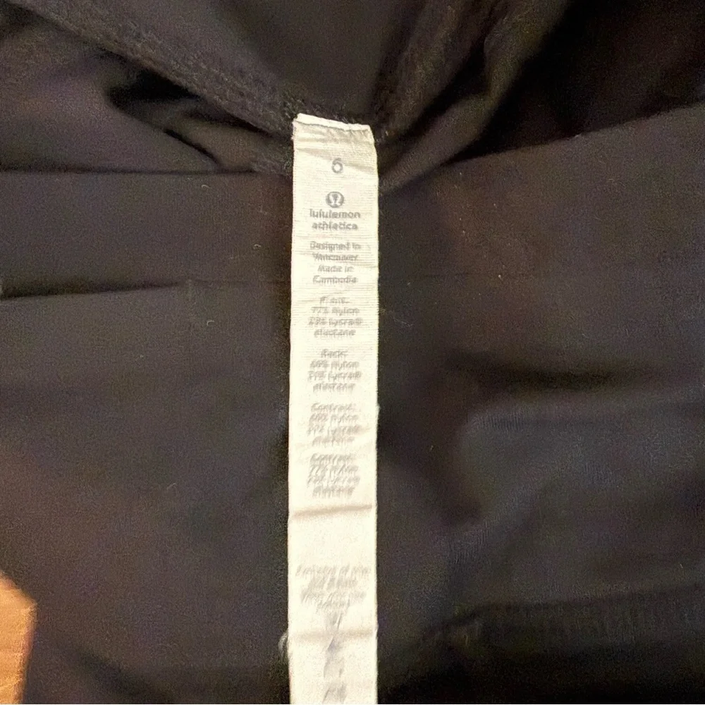lululemon athletica scallop stride
